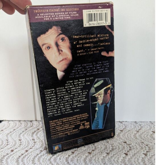 The Night Stalker starring Darren McGavin VHS Tape - Vintage Horror Movie - Picture 2 of 6